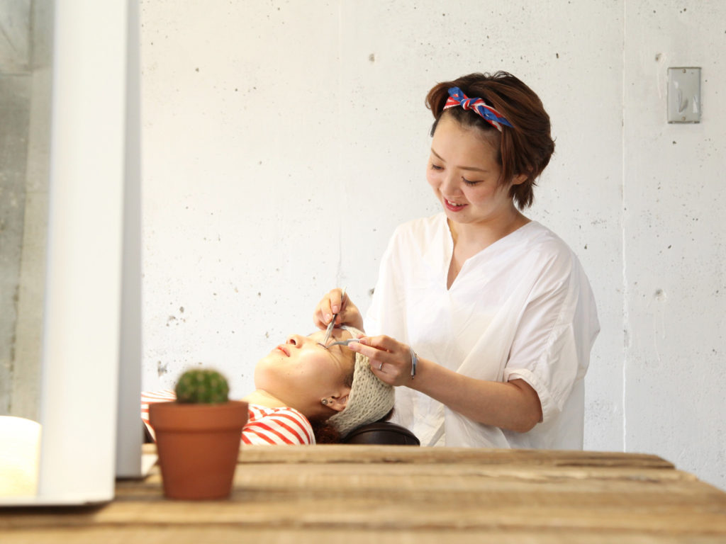 まつげエクステ